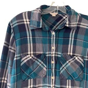 Aeropostale Blue and Gray Plaid Button-Up Shirt Size M